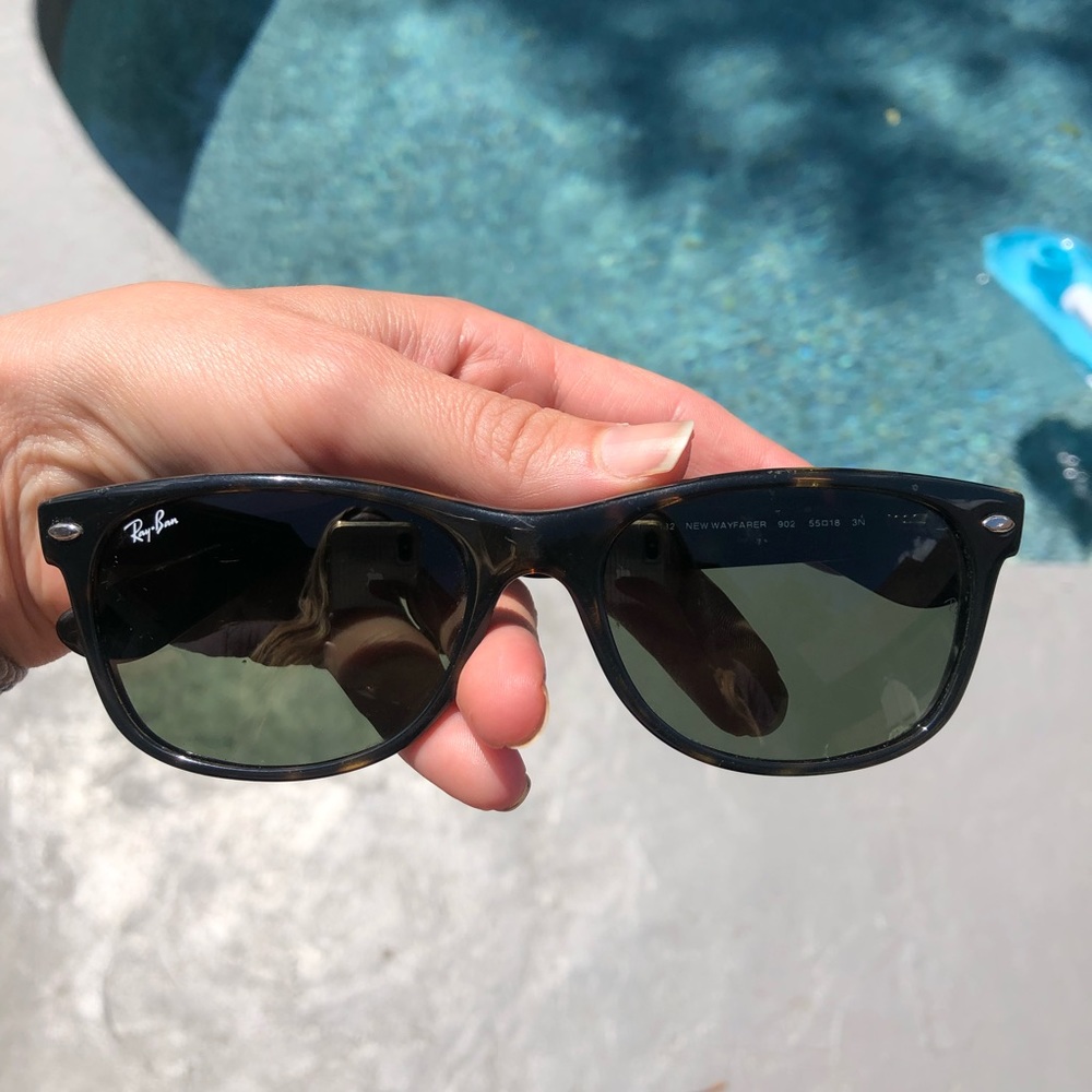 Rayaban Wayfarers Tortoise Brown Non-Polarized